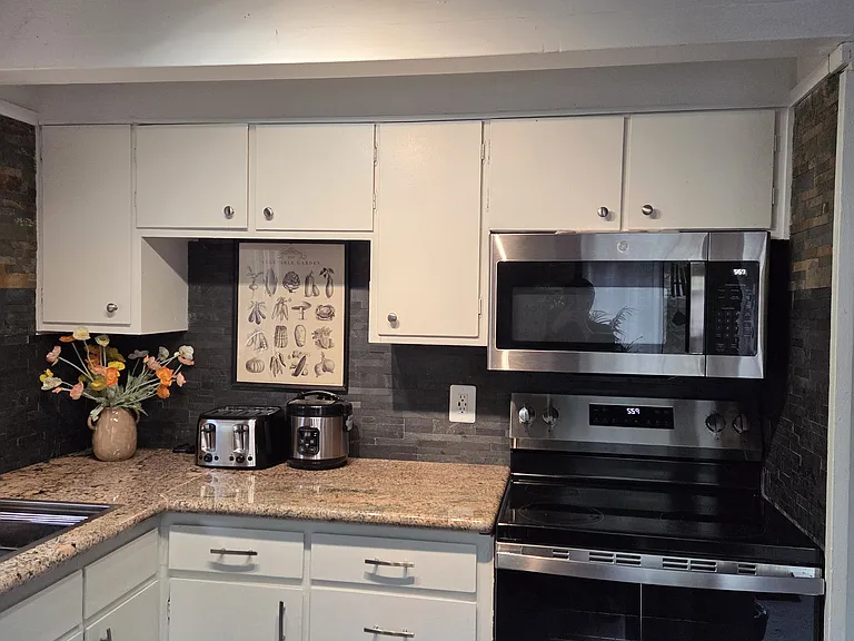 Powder Horn Ln — Photo 18