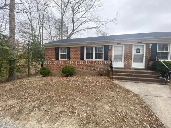 214 W Broaddus Ave, Bowling Green, VA 22427