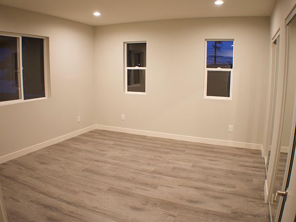 5th image of 5626-5626 Willowcrest Ave