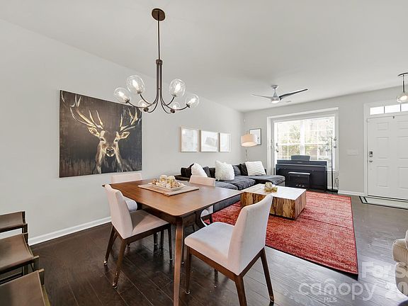 4th image of 6946 Walnut Branch Ln