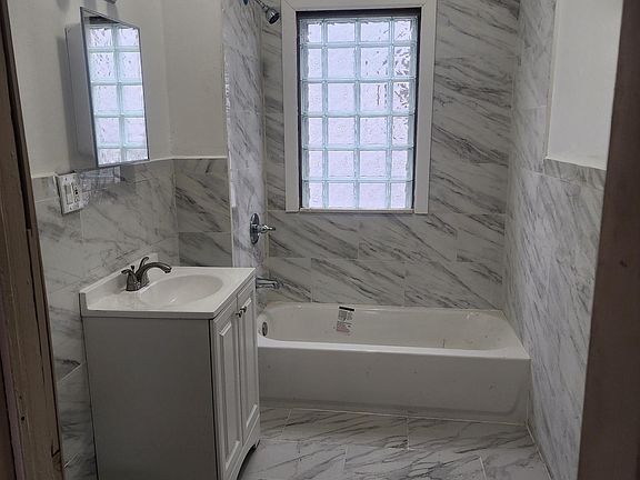 5th image of 26 Columbus Ave