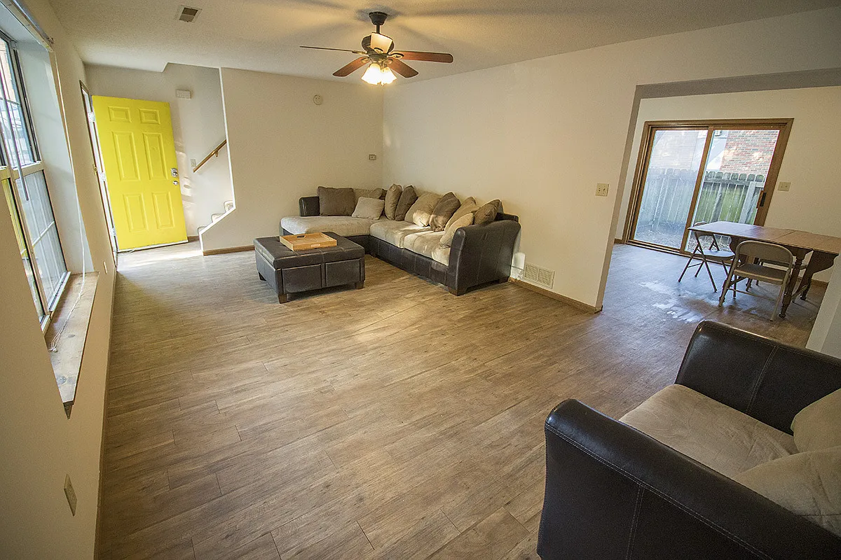 3br/2ba On East Campus! — Photo 2