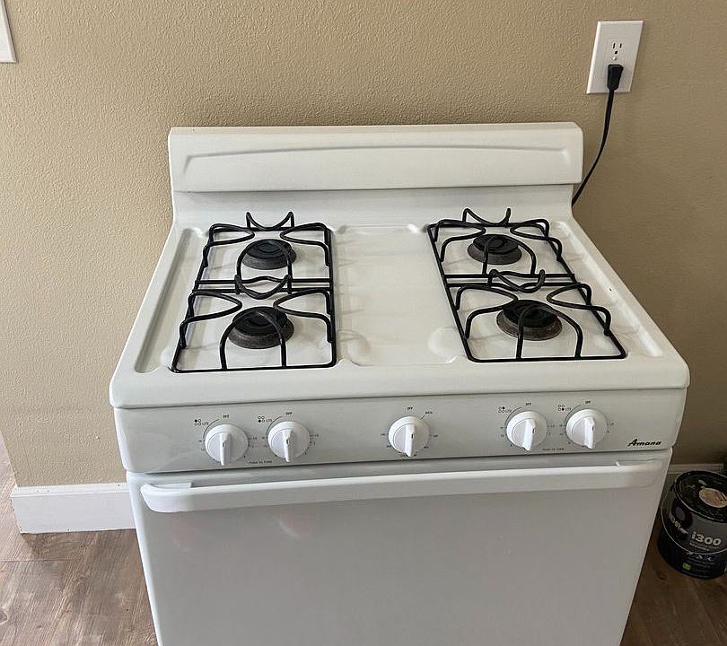 1st image of 131 S Fahrion Pl APT E