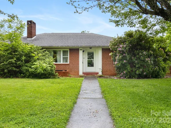 876 Bailey St, Mars Hill, NC 28754