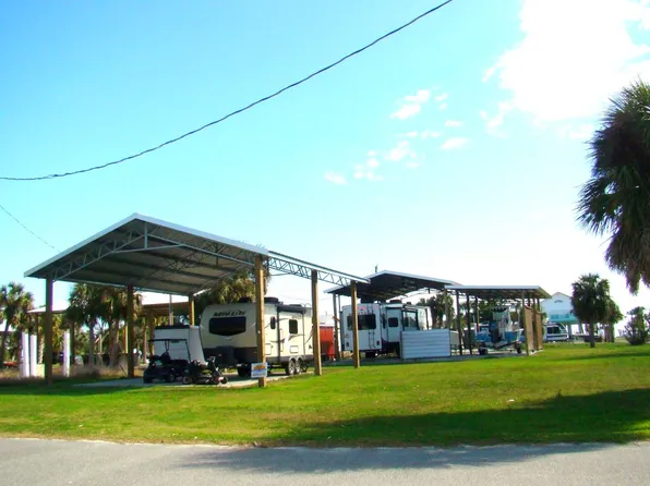 201 W 9th Ave, Horseshoe Beach, FL 32648