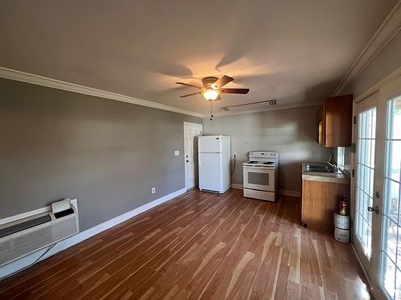 3rd image of 121 Casa Pl #9