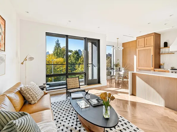 31 N Elliott Pl #5, Brooklyn, NY 11205