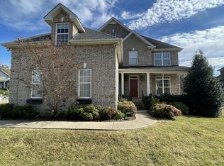 426 Creekview Dr, Murfreesboro, TN 37128