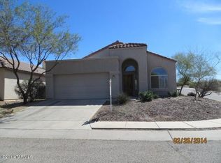 10810 E Watershed Dr, Tucson, AZ 85748