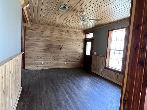 4th image of 10045 Amos Ave
