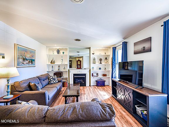 2nd image of 3 Brookdale Court