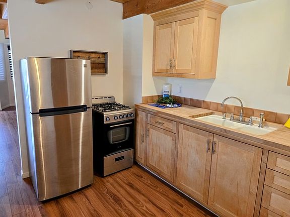 5th image of 564 Cedar Ln