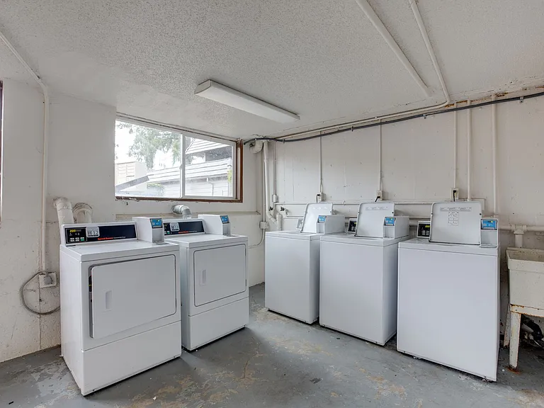Cypress Crest Apartments — Photo 10