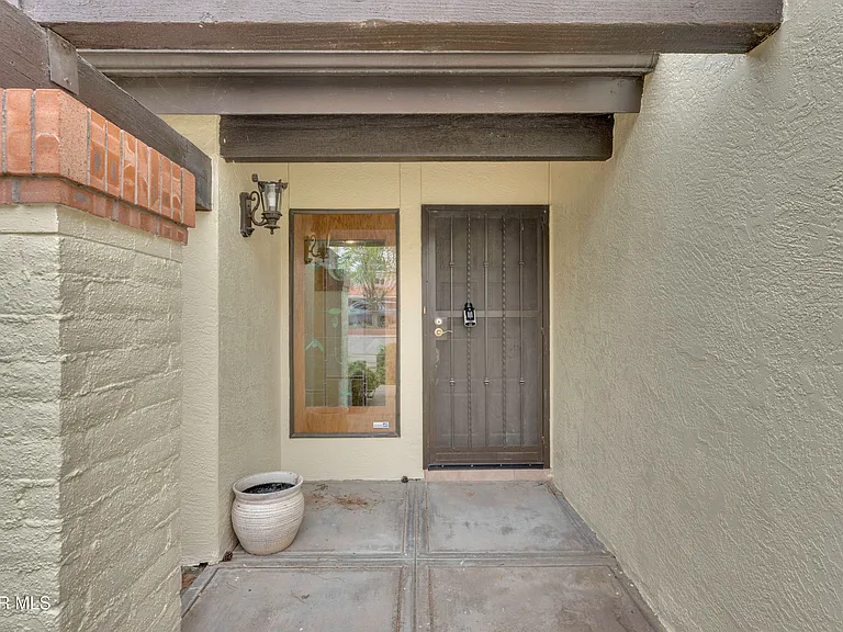 620 Lakeway Dr — Photo 13
