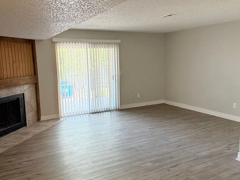 4015 Stonedike Dr — Photo 26