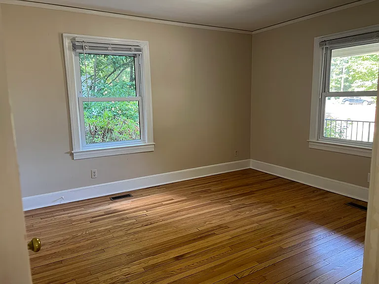 2601 Stratford Dr — Photo 7