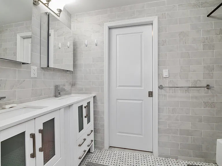 287 Bleecker St #C2 — Photo 6