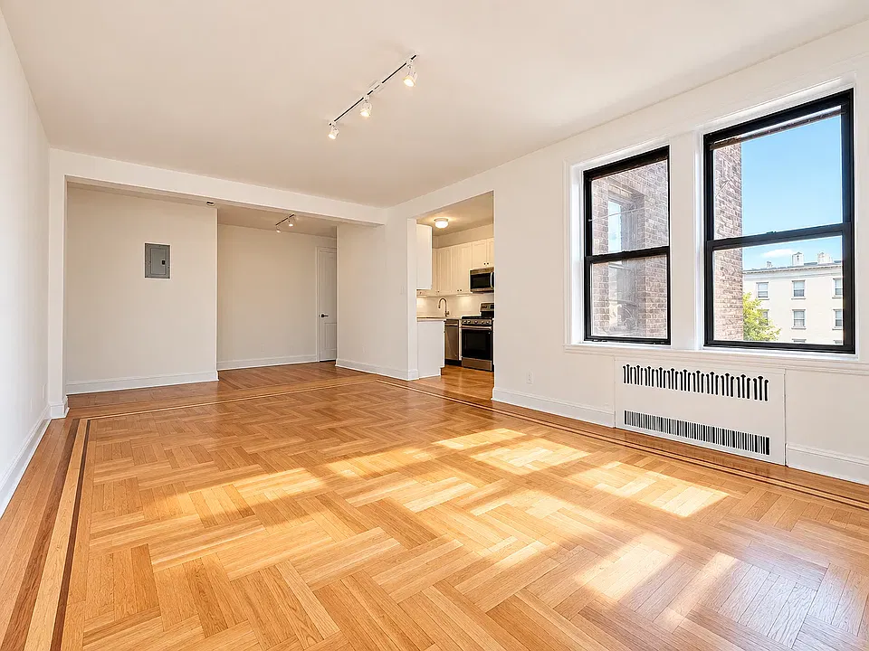 97 Brooklyn Ave #3B