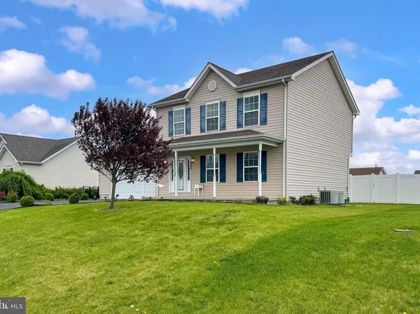 144 Fenimore Dr, Inwood, WV 25428