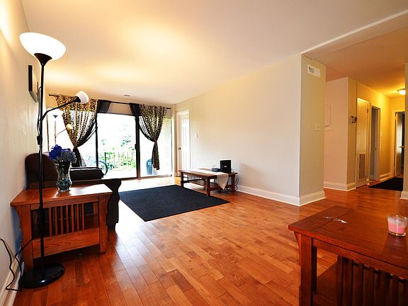 3rd image of 434 Girard St APT 103
