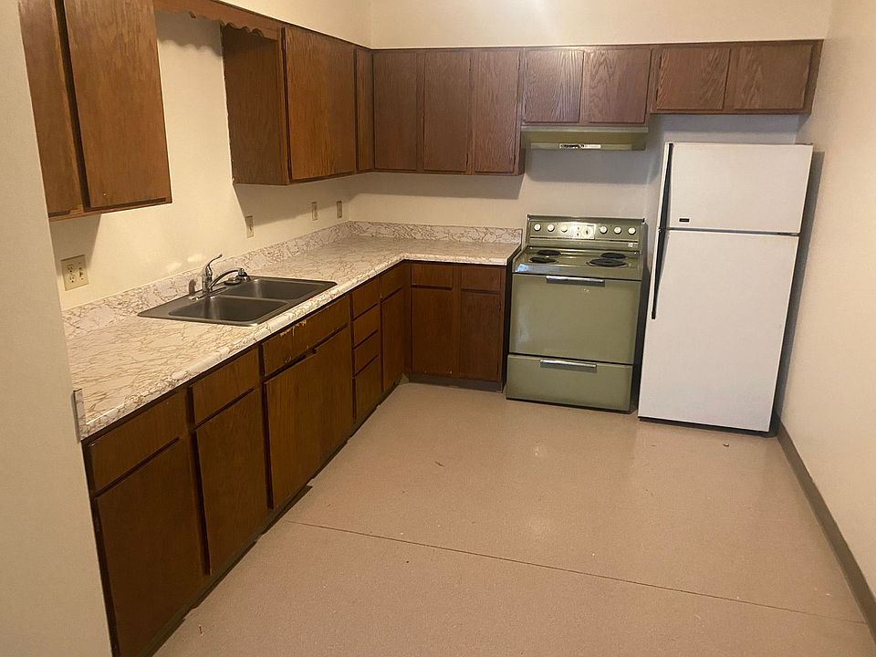 1st image of 1326 D St #1