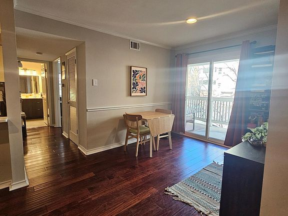 5th image of 1511 Lincoln Way APT 204B