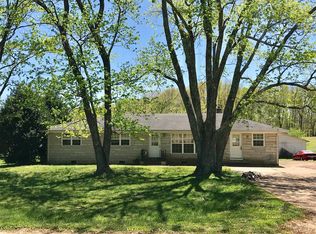 304 Spring St, Saint Joseph, TN 38481