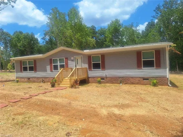 269 Brooky Dr, Lexington, NC 27292
