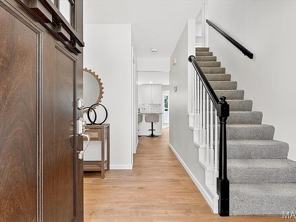 2nd image of 2044 Graystone Dr