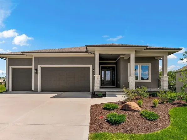 2407 W 177th Ter, Overland Park, KS 66085