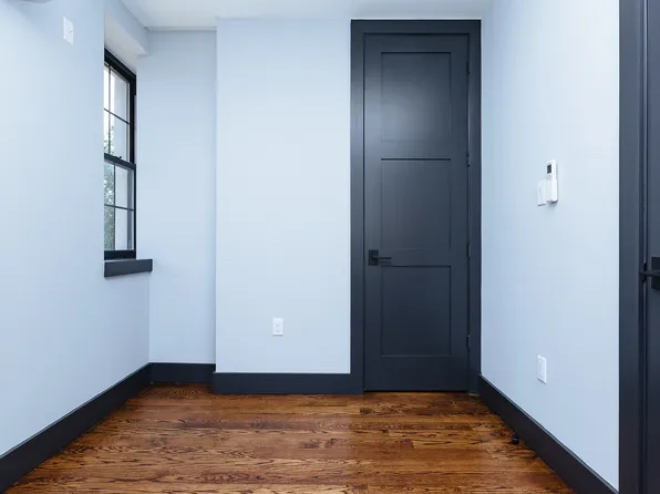 703 Rogers Avenue image 6 of 11