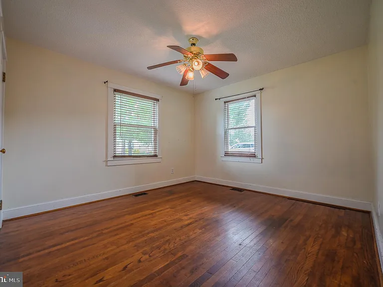 51 Virginia Ave — Photo 12