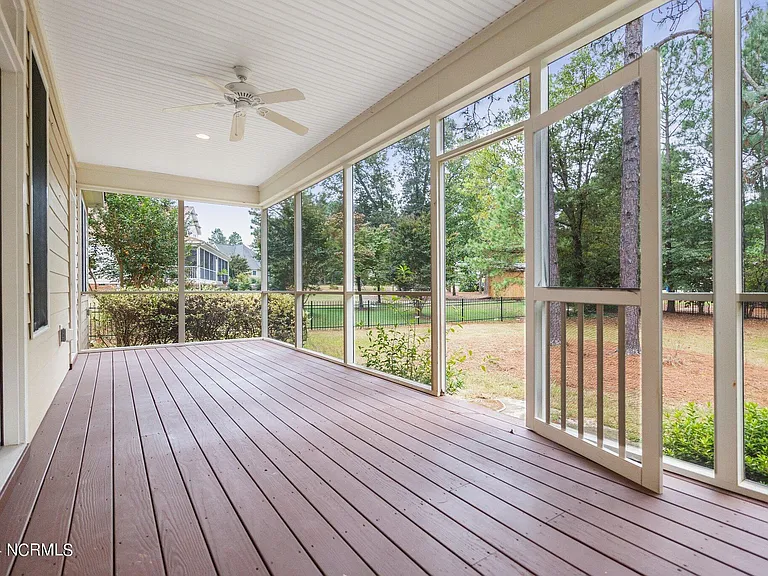 108 Hammerstone Cir — Photo 37