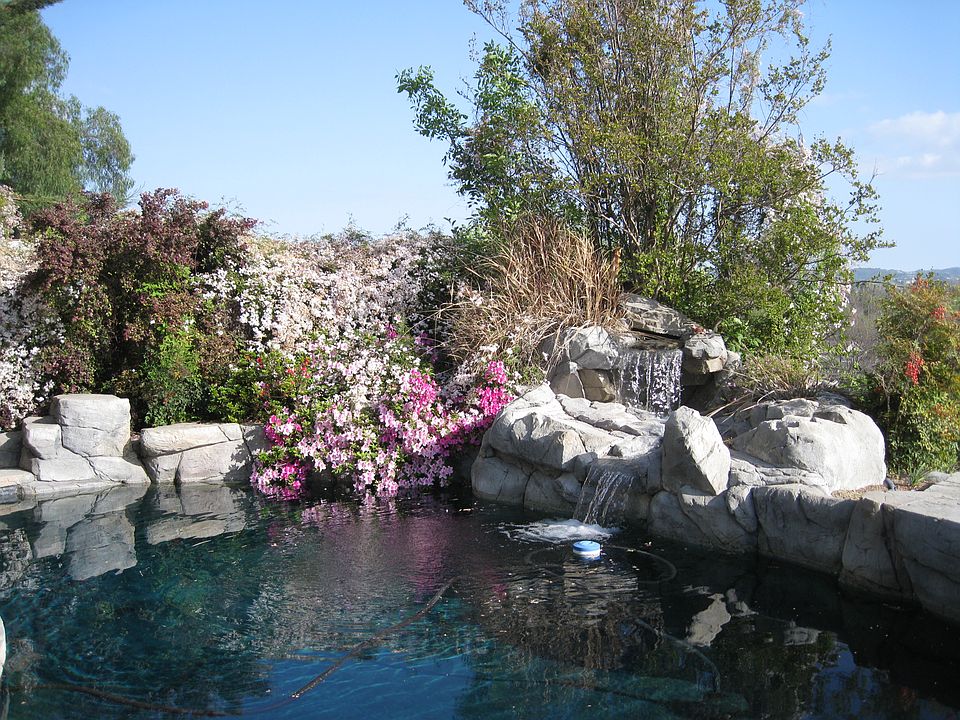1st image of 6947 Larchwood Cir