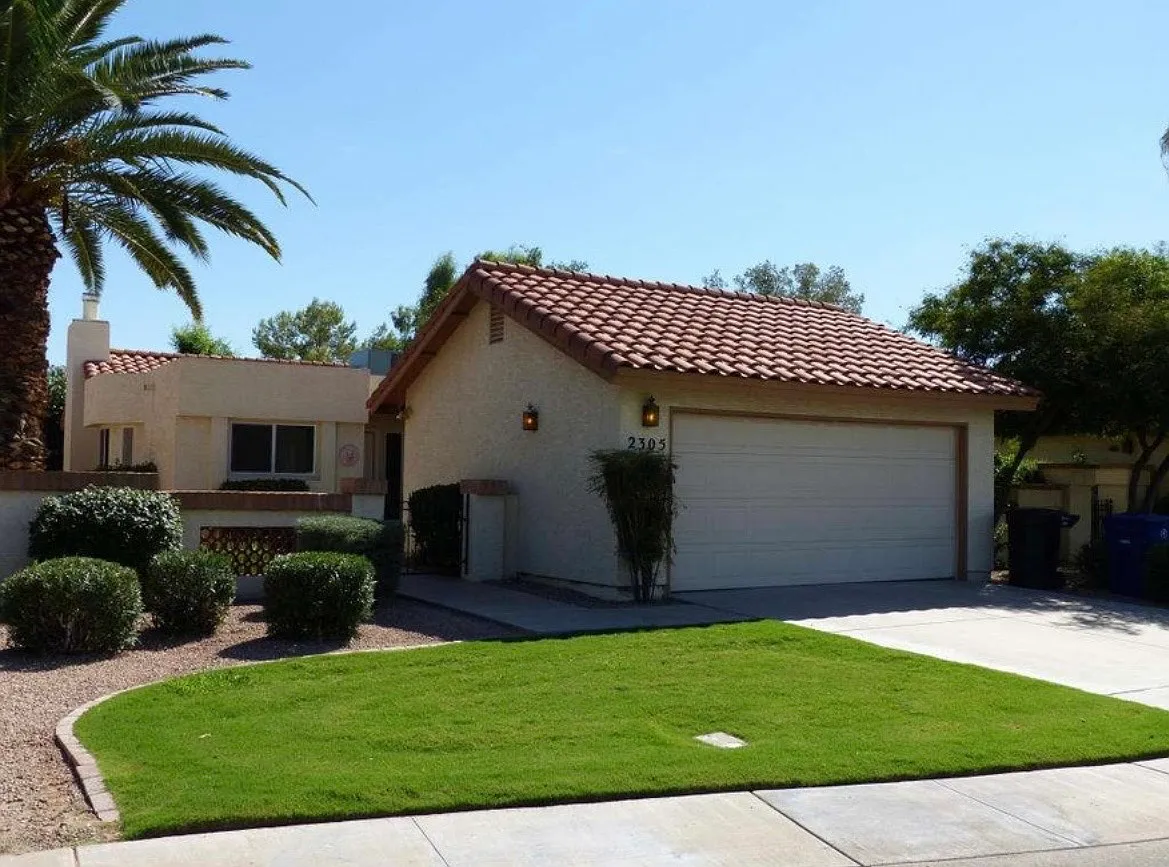 Building Photo - 2305 W Ironwood Dr