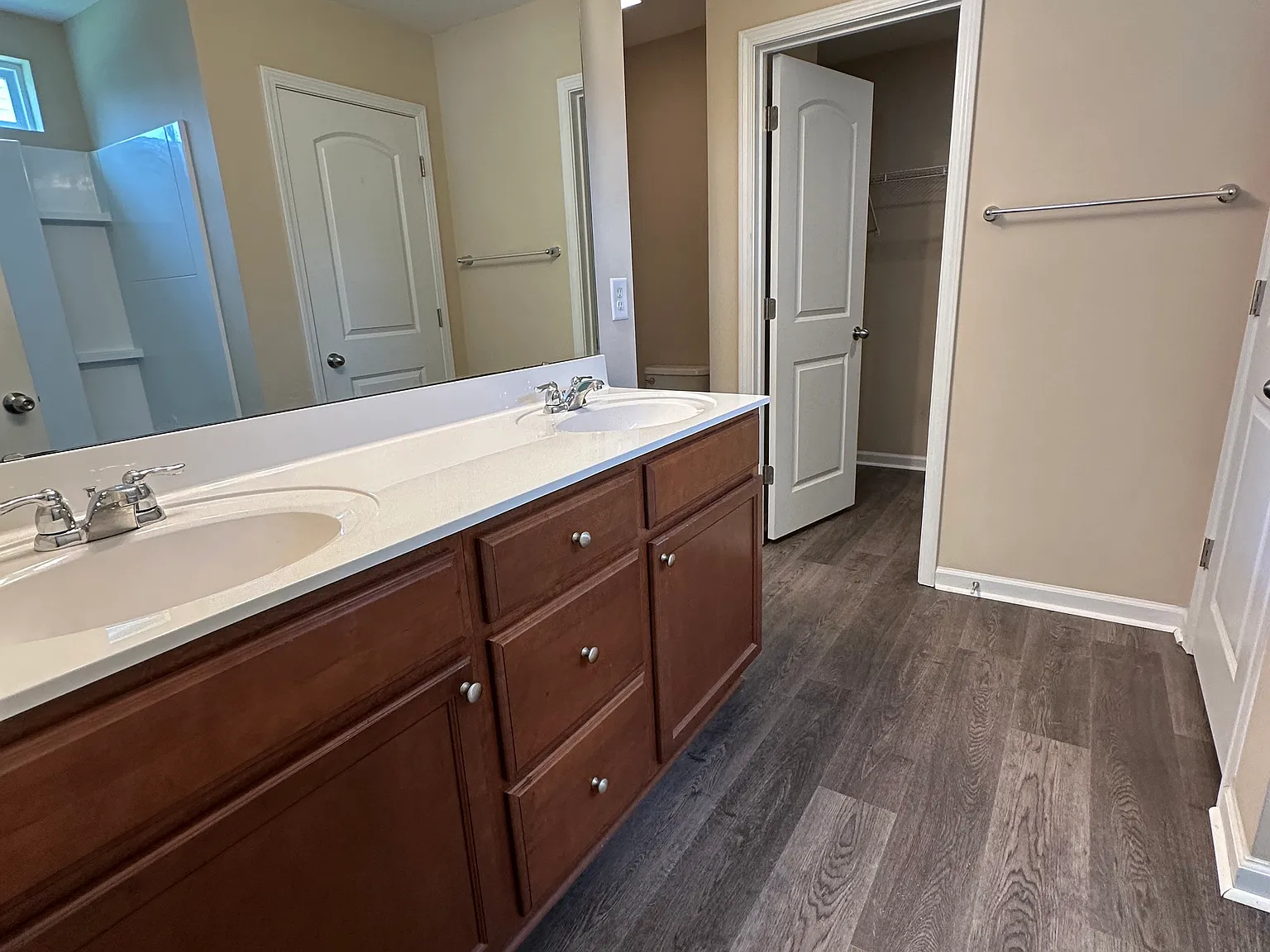 689 Old Castle Loop — Photo 4