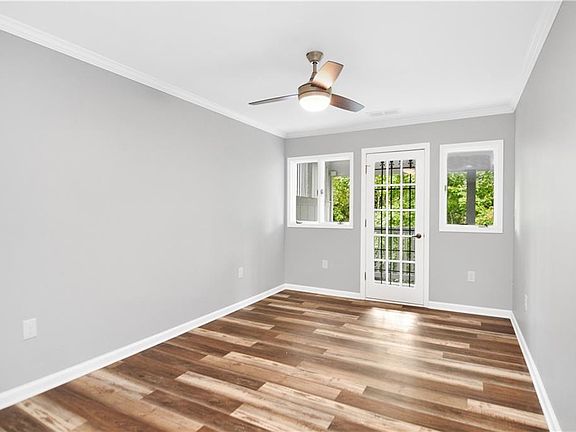 3rd image of 205 Orchard Dr