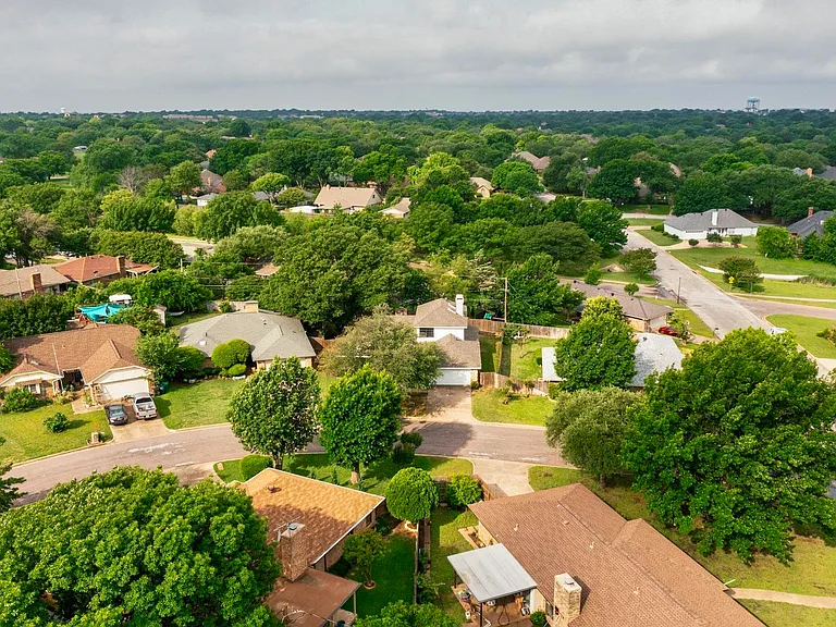 3965 Singleleaf Ln — Photo 32
