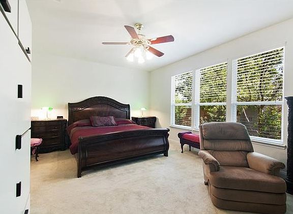 5th image of 1263 Hyde Park Dr