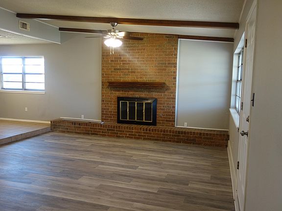 2nd image of 1404 Elkhart Ave