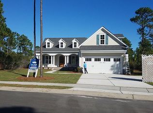 2810 Pine Forest Dr, Southport, NC 28461