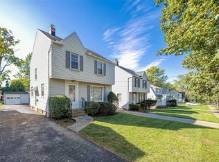 19040 Raymond St, Maple Heights, OH