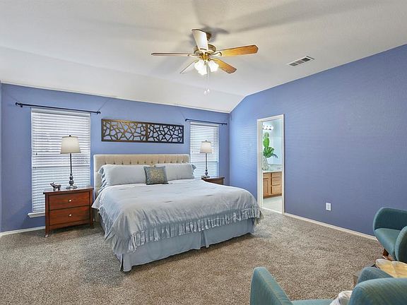 5th image of 2311 Fieldcrest Dr
