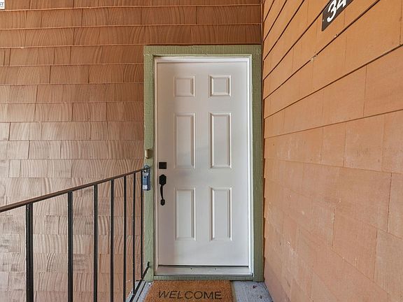 3rd image of 3419 Pennsylvania Cmn