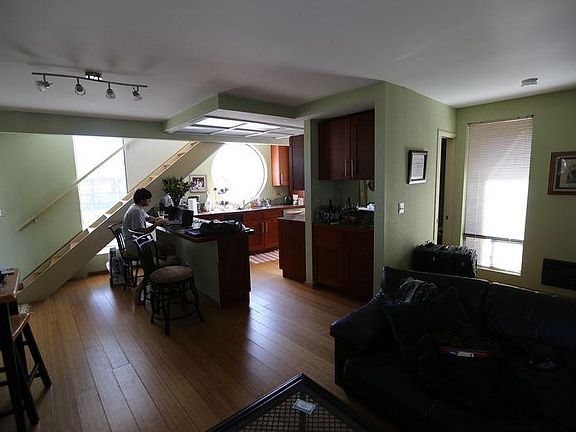 2nd image of 729 Ostend Ct