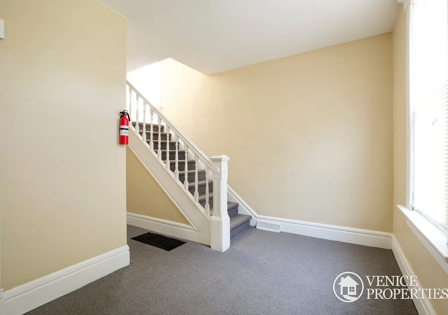 6 Bedroom on OSU Campus — Photo 2