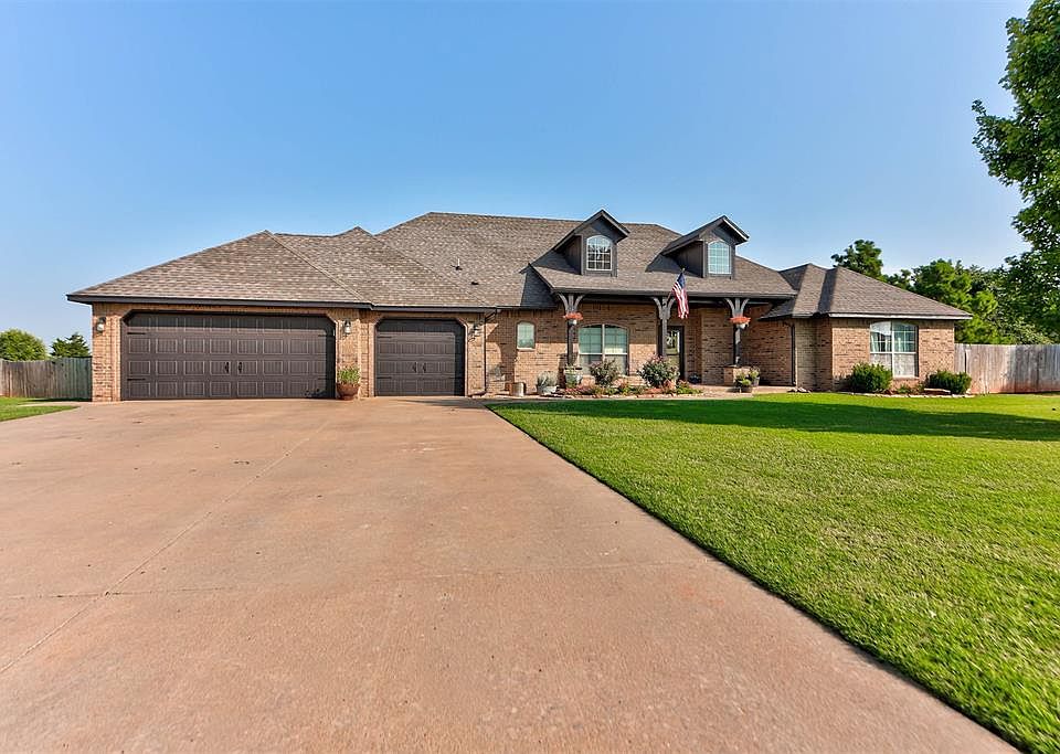 1st image of 1479 Sunset Cir