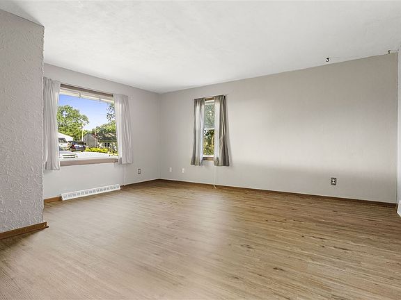 4th image of 3113 Elinore Ave