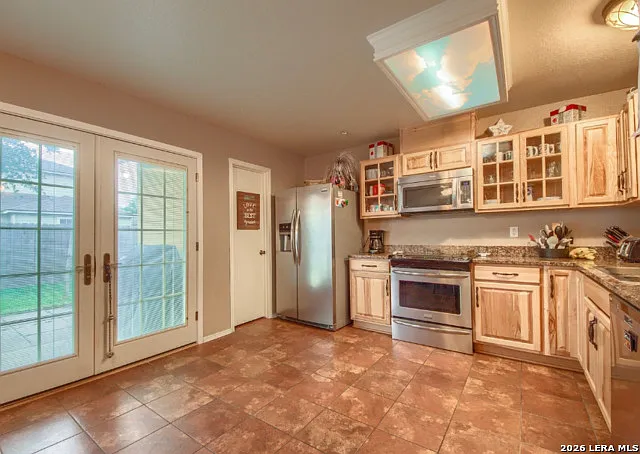 4 bed, 2.0 bath, 1675 sqft, $2,000 — Photo 3