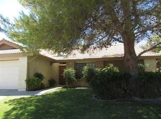 235 Yellowstone Pl, Ridgecrest, CA 93555